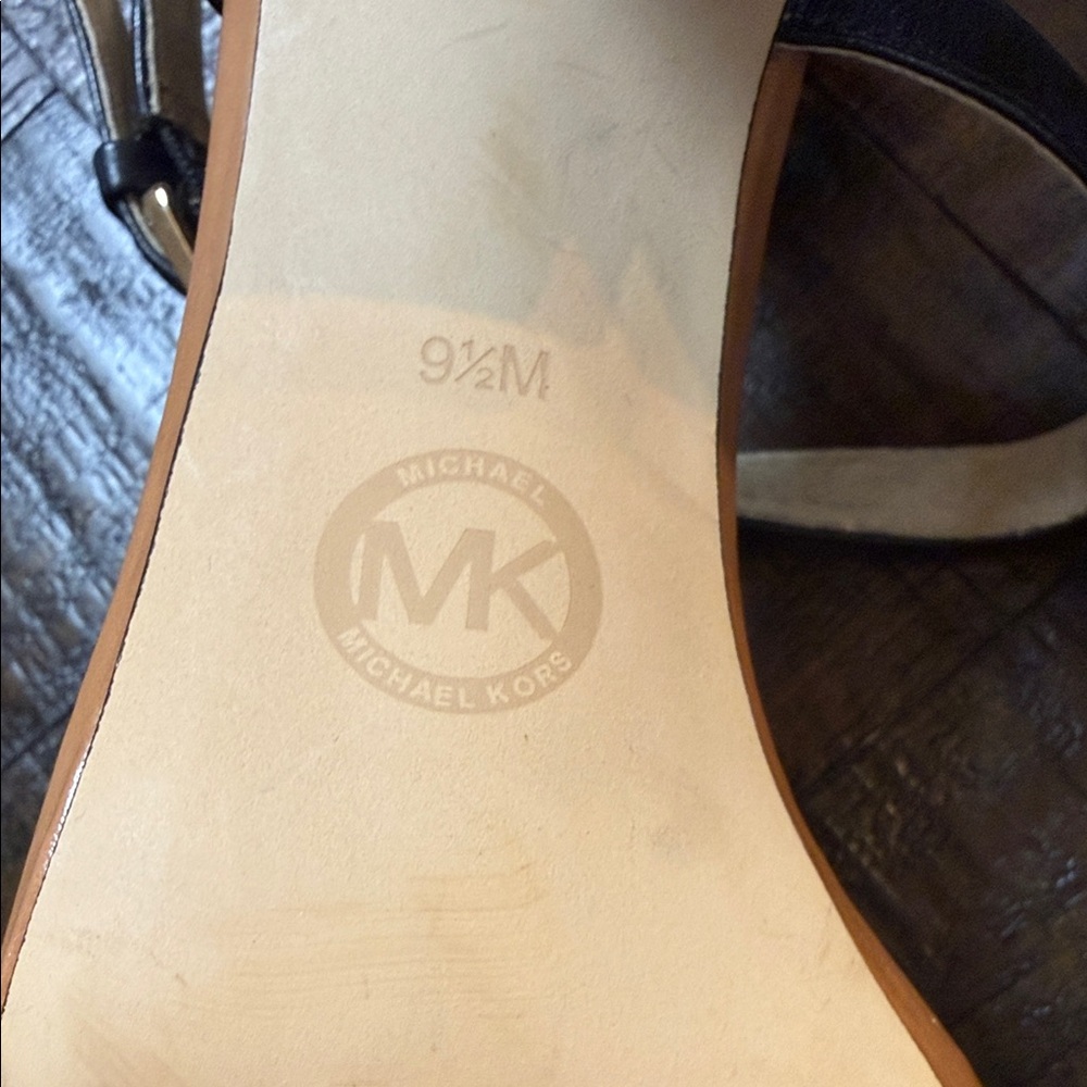 Michael Kors Colorblock Heels Tan Black Gold Logo Size 9.5 - Picture 7 of 10